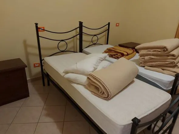 1#8644 Arredamento e beni per struttura turistico alberghiera