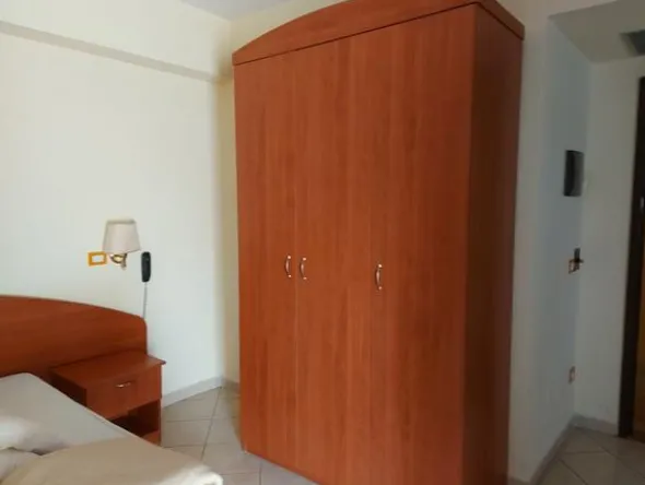 1#8644 Arredamento e beni per struttura turistico alberghiera