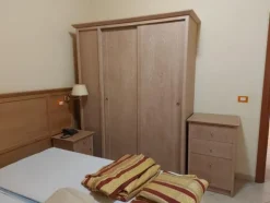 1#8644 Arredamento e beni per struttura turistico alberghiera