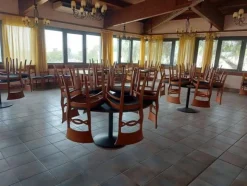 1#8644 Arredamento e beni per struttura turistico alberghiera