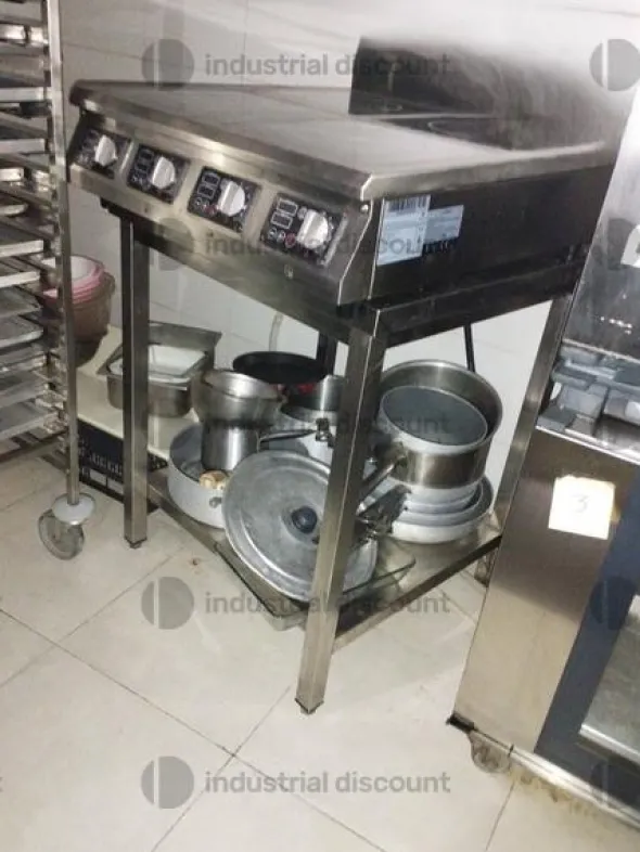 2#8919 Arredamento ed accessori laboratorio pasticceria