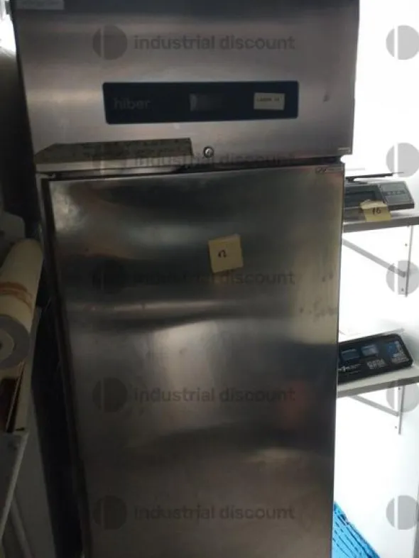 2#8919 Arredamento ed accessori laboratorio pasticceria