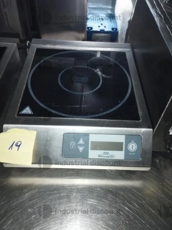 2#8919 Arredamento ed accessori laboratorio pasticceria