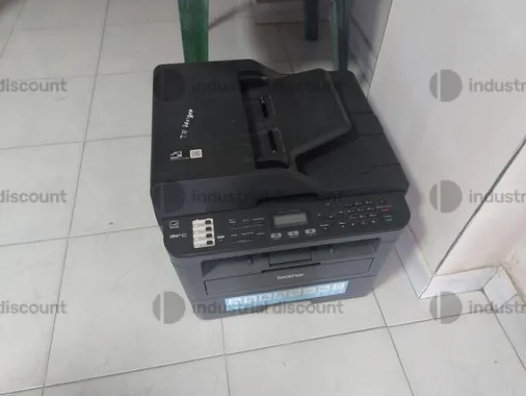 3#8807 Arredamento ed attrezzature per ufficio
