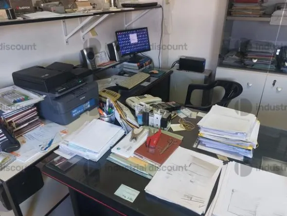 3#8807 Arredamento ed attrezzature per ufficio