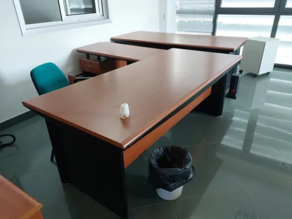 5#77142 Arredamento ed attrezzature per ufficio