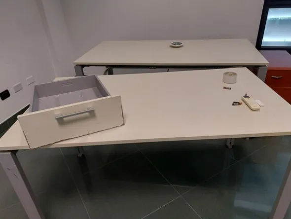 5#77142 Arredamento ed attrezzature per ufficio