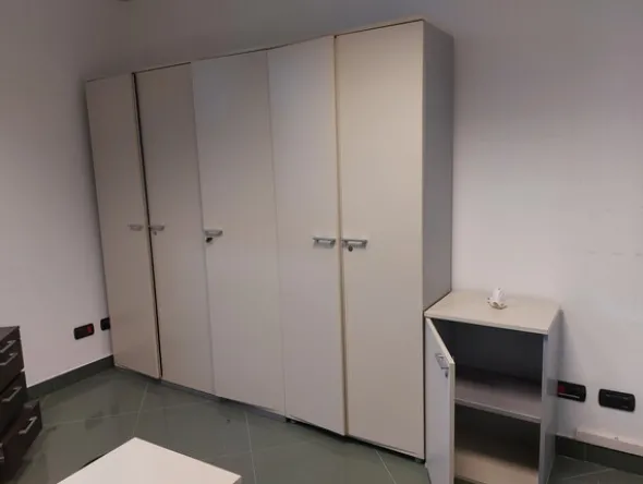 5#77142 Arredamento ed attrezzature per ufficio