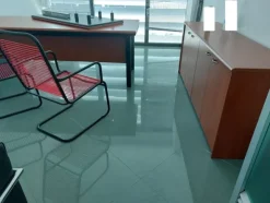 5#7714 Arredamento ed attrezzature per ufficio