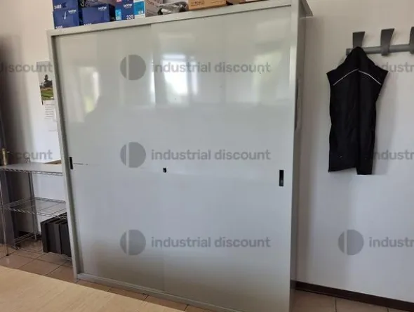 2#9795 Arredamento e macchine elettroniche da ufficio