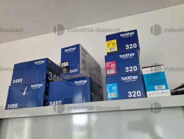 2#9795 Arredamento e macchine elettroniche da ufficio