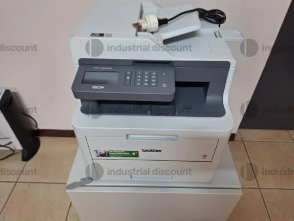 2#9795 Arredamento e macchine elettroniche da ufficio