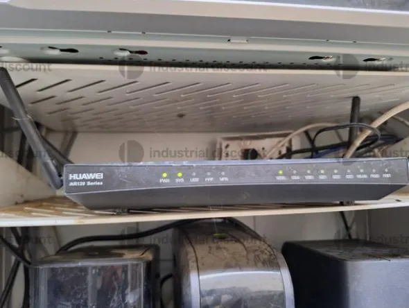 2#9795 Arredamento e macchine elettroniche da ufficio