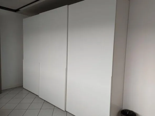82#8616 Arredamento e mobilio per abitazione