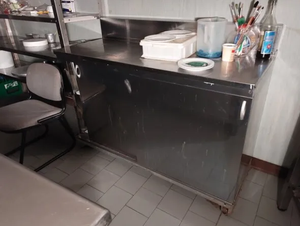 4#8059 Arredamento laboratorio pasticceria