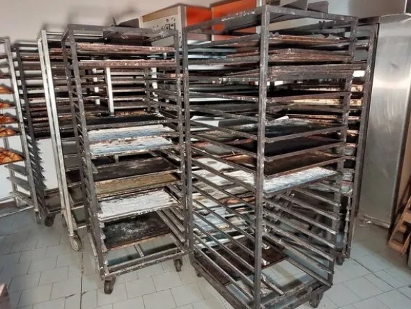4#8059 Arredamento laboratorio pasticceria