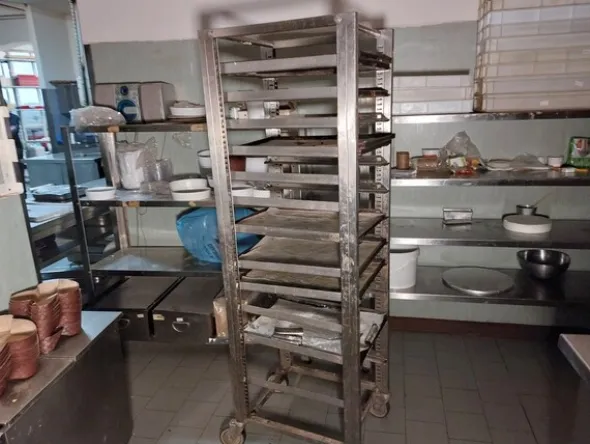 4#8063 Arredamento laboratorio pasticceria