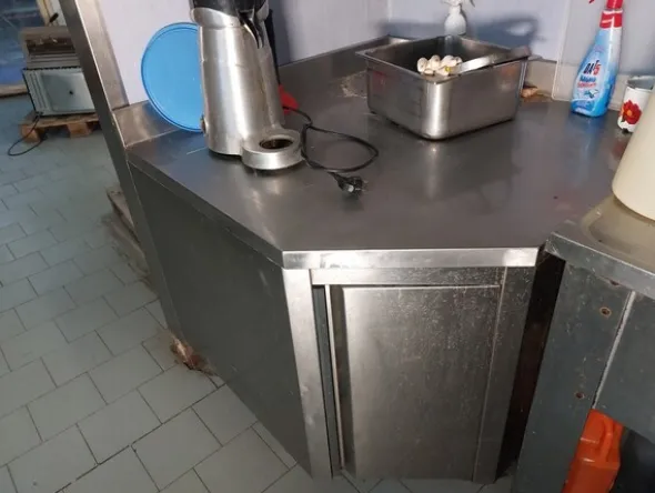 4#8063 Arredamento laboratorio pasticceria