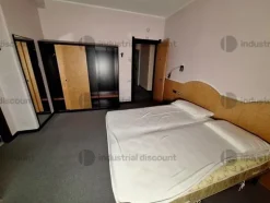 2#8869 Arredamento per albergo