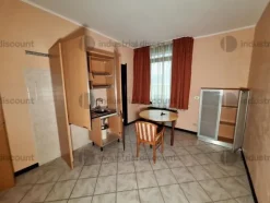 2#8869 Arredamento per albergo