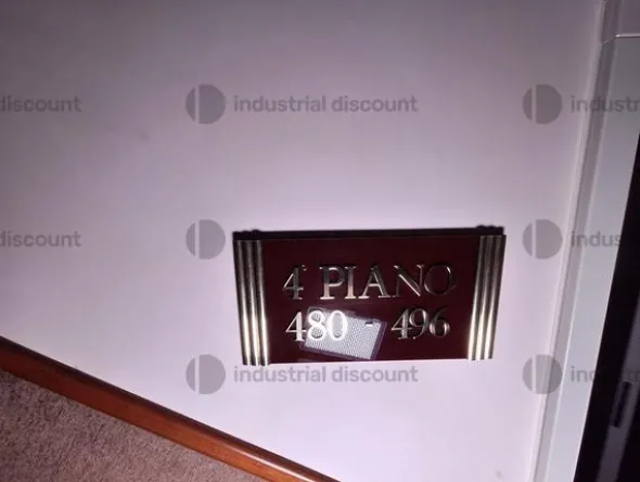 3#8869 Arredamento per albergo e materiale di ricambio