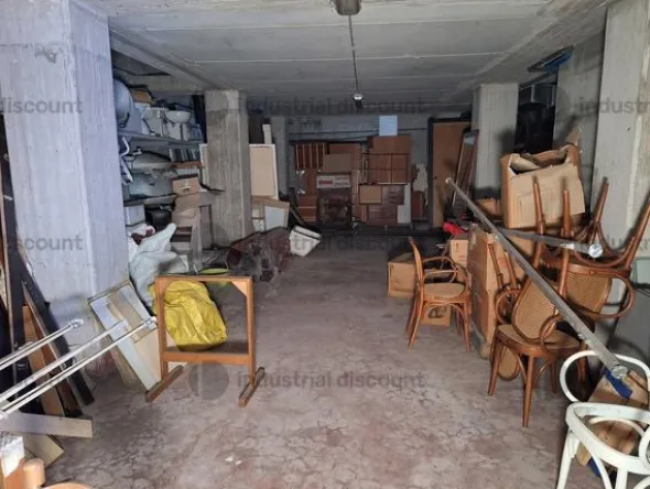 3#8869 Arredamento per albergo e materiale di ricambio
