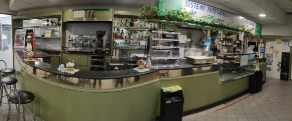 arredamento per il bar bancone e retrobanco