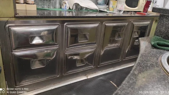 arredamento per il bar bancone e retrobanco