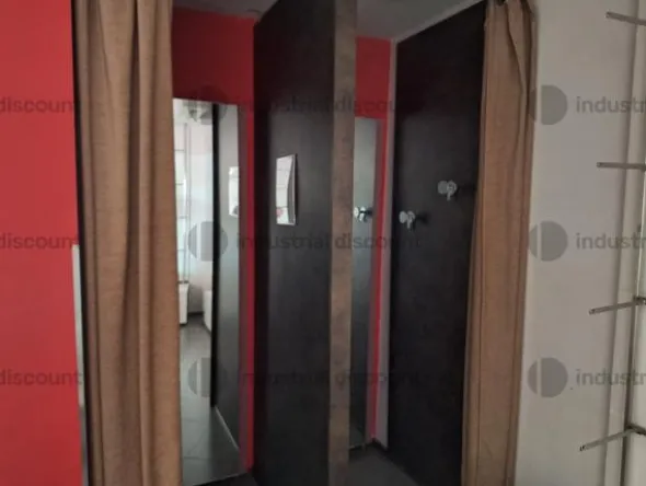 1#9621 Arredamento per negozio