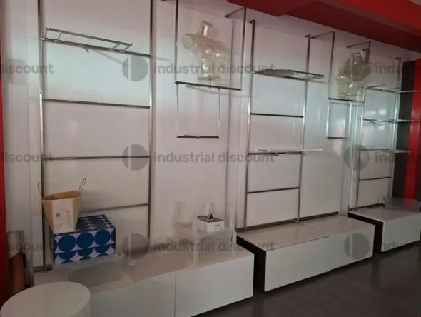 1#9621 Arredamento per negozio
