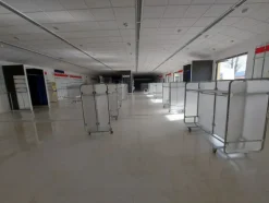 1#8185 Arredamento per negozio