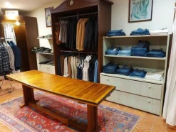 2#8071 Arredamento per negozio