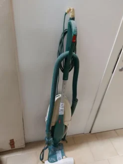 2#8071 Arredamento per negozio