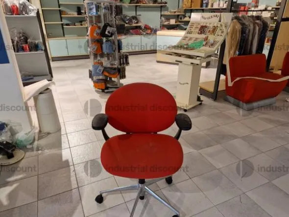 5#8748 Arredamento per negozio