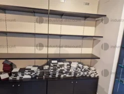 5#8748 Arredamento per negozio