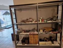 5#8748 Arredamento per negozio