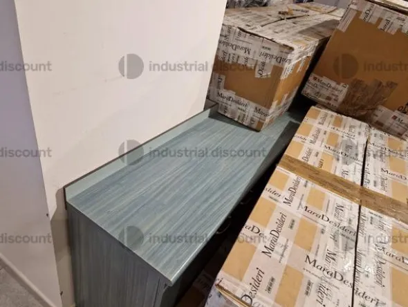 5#8748 Arredamento per negozio