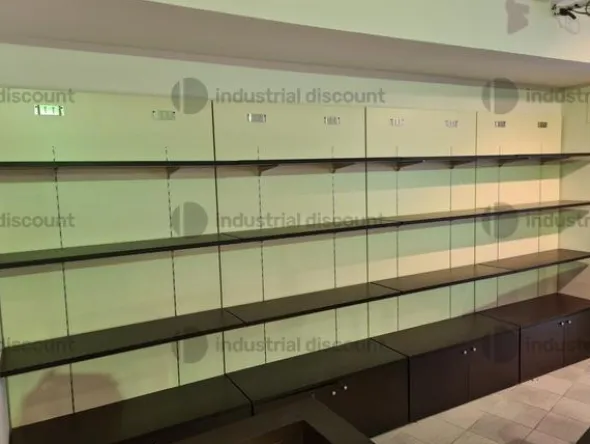 5#8748 Arredamento per negozio