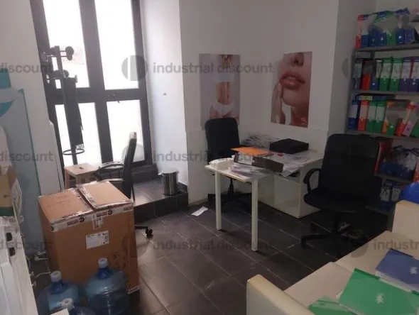 1#9994 Arredamento per ufficio