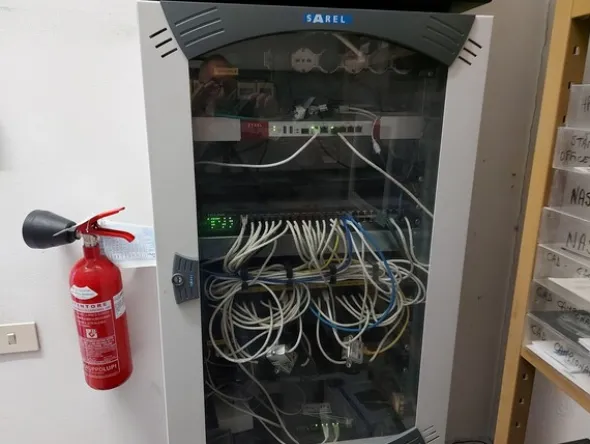 156#7915 Arredamento per ufficio