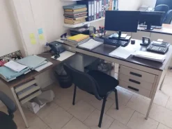 156#7915 Arredamento per ufficio