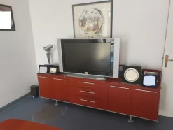 1#8539 Arredamento per ufficio e attrezzatura informatica