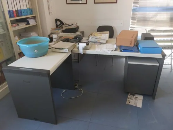 1#8539 Arredamento per ufficio e attrezzatura informatica