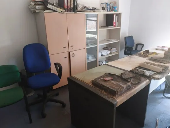 1#8539 Arredamento per ufficio e attrezzatura informatica