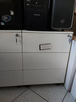 55#8616 Arredamento ufficio