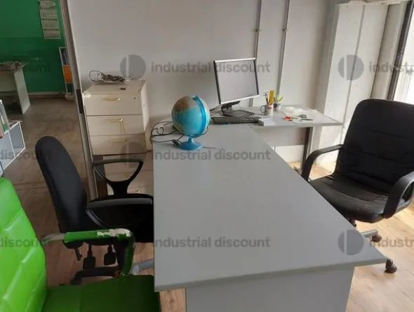 28#8723 Arredamento ufficio, pc, periferiche
