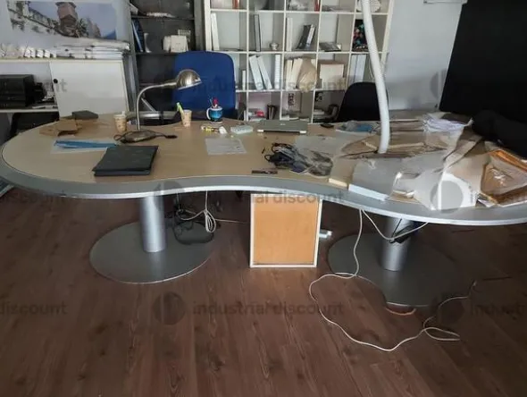 28#8723 Arredamento ufficio, pc, periferiche