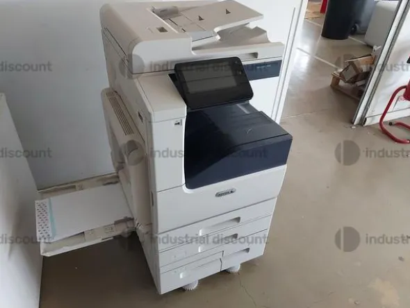 28#8723 Arredamento ufficio, pc, periferiche