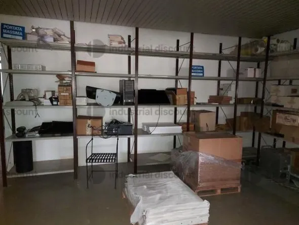28#8723 Arredamento ufficio, pc, periferiche