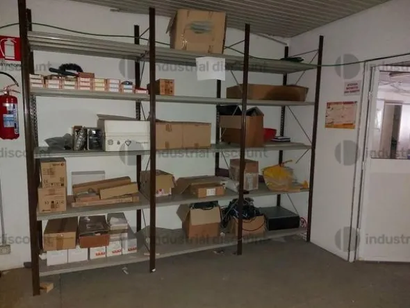 28#8723 Arredamento ufficio, pc, periferiche